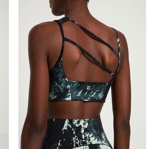 Sweaty Bett Asymmetrical Sculpt Bra